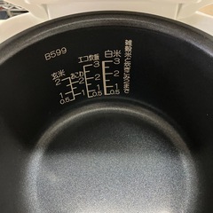 O 2510-639 象印マイコン炊飯器 NL-BD05 3合炊き　2022年製　通電確認済み　キズ汚れ有りの画像