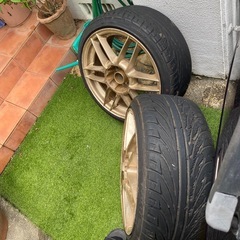 タイヤホイールの画像