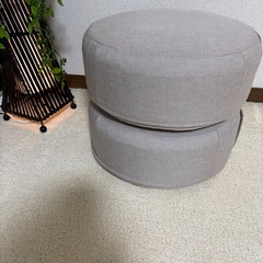 【ほぼ新品】丸フロアクッション  2個セットの画像
