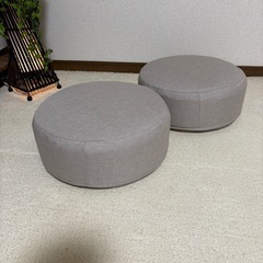【ほぼ新品】丸フロアクッション  2個セットの画像