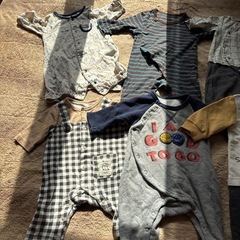 男の子用ロンパース　70の画像
