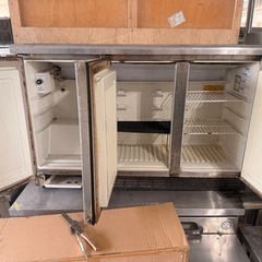 テーブルトップ冷蔵庫　台下冷蔵庫/4041BCN　中古品実働品 100V-50/60Hzの画像