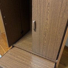 コンパクトな仏壇キャビネットの画像