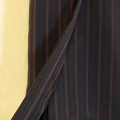 ロングコートとロングスカートのスーツの画像