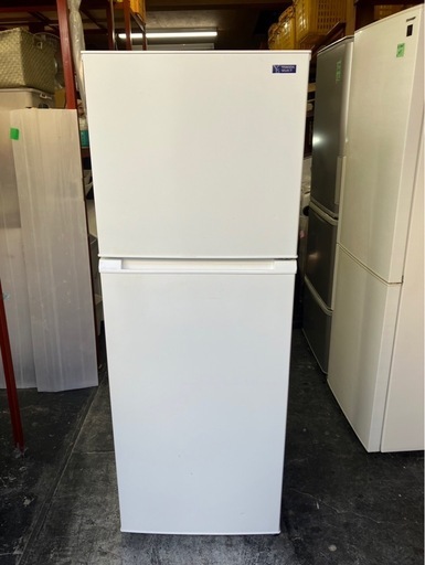 大阪引取限定　YAMADA SELECT 冷蔵庫 YRZ-F2G31 225L