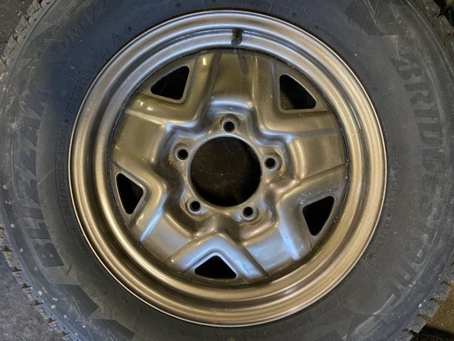 215/70/16タイヤホイール４本セットBLIZZAK DM-V2