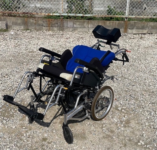 リクライニング車椅子