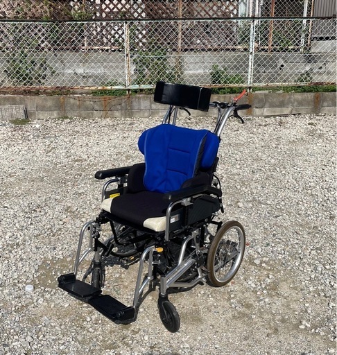 リクライニング車椅子