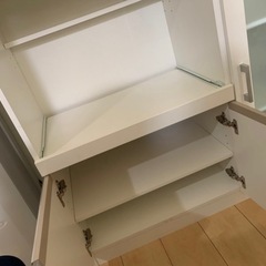 食器棚 の画像