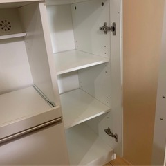 食器棚 の画像