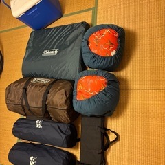 Colemanテント、焚き火台、寝袋一式の画像