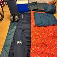 Colemanテント、焚き火台、寝袋一式の画像