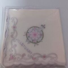 ジルスチュアート　刺繍ハンカチ2枚セット【未使用】の画像