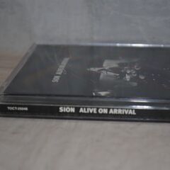 [1650] SION シオン ALIVE ON ARRIVAL CD アルバムの画像