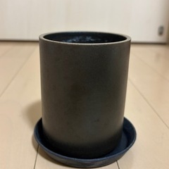 HASAMI PORCELAIN プランターの画像