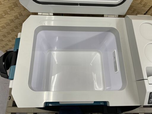 良品 makita 充電式保冷温庫 CW180D ブルー 本体のみ 容量20L ー18℃～60℃ キャスター付き アウトドア キャンプ