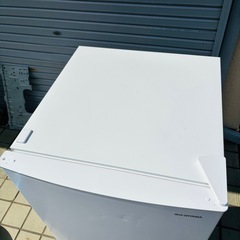 直接引き取り4,800円引き⭐︎大阪府下又は近郊は配送設置込み🉑 IRIS OHYAMA 142L 冷凍冷蔵庫 IRSD-14A-W 2023年製/YMJ105-09の画像