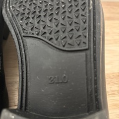 子ども用21cmブラックローファー 成長にあわせて0.5cm調整可能。の画像