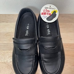 子ども用21cmブラックローファー 成長にあわせて0.5cm調整可能。の画像