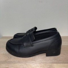 子ども用21cmブラックローファー 成長にあわせて0.5cm調整可能。の画像