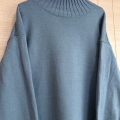 GU ブルー　ニット
の画像