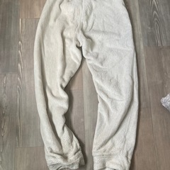 GU あったか部屋着の画像