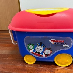 美品✨お値下げ中‼️トーマス　収納箱🚌✨おもちゃ箱の画像