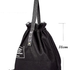 【新品】DAROSSD ランチバッグ お弁当袋 巾着バッグ 保冷  サイズM 大容量 無地 黒の画像