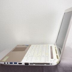 TOSHIBA高性能CPUCorei7最新Windows11メモリ12GB高速SSD240GBWifi接続可能カメラ内蔵の画像