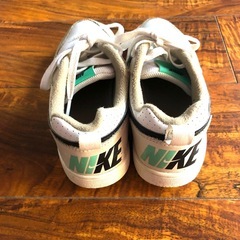 ナイキNIKEキッズスニーカー23㎝ホワイトの画像