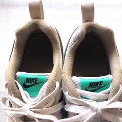 ナイキNIKEキッズスニーカー23㎝ホワイトの画像