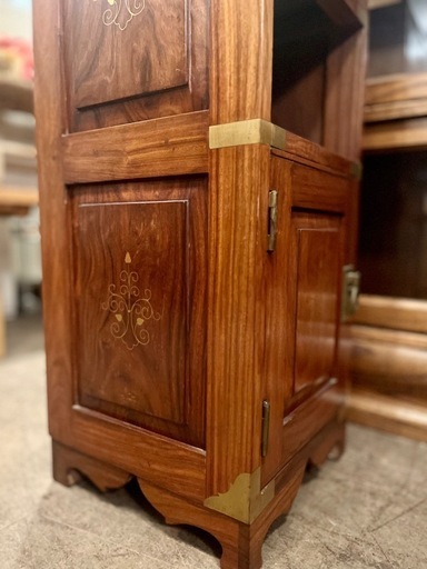 売約済み　アンティーク調キャビネット 真鍮パーツ付き / Antique Style Cabinet with Brass Fitti