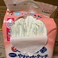 ベビー紙おむつ　グーンプラス 敏感肌用／Lサイズ／テープタイプ176枚の画像