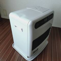 コロナ　石油ファンヒーター　白の画像