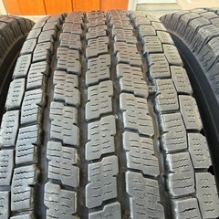 195/80R15 107/105L LT ヨコハマ スタッドレスタイヤ ice GUARD iG91溝有 ハイエース キャラバン 車検対応タイヤの画像
