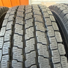 195/80R15 107/105L LT ヨコハマ スタッドレスタイヤ ice GUARD iG91溝有 ハイエース キャラバン 車検対応タイヤの画像