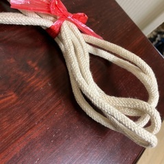 古い縄跳び 紐が綿 木製グリップの画像