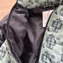 新品未使用　アウター　130の画像