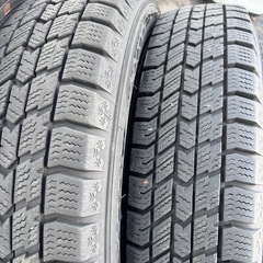 145/80R13 スタッドレスタイヤの画像