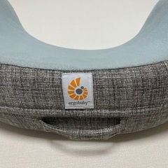 エルゴベビー　授乳枕　グレーの画像