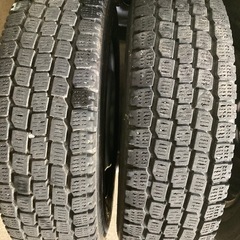 12インチの軽トラック用マルチホイール付きスタッドレスタイヤ4本の画像