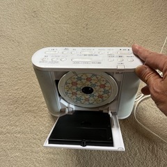 ラジオとCDデッキの画像