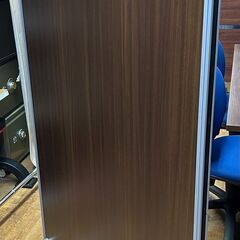 【リサイクルストアスターズ城西店】 【中古品】キャスター付きパーテーションの画像
