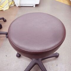 ④ キャスター付き 昇降式 丸イス 高さ42.5～56cm 座面レザー調 ブラウン スツール 椅子 イス いす 西岡店の画像
