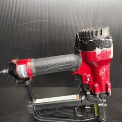 【中古】マキタ　高圧タッカ　AT1150HA　ケース(別商品)、ゴーグル、オイルボトル　【ハンズクラフト熊本けやき通り店】【店頭取引限定】の画像