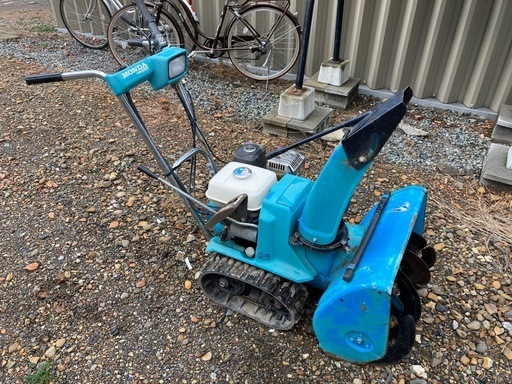 ホンダの除雪機 HS555 雪丸 部品取り