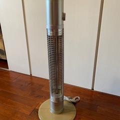 コイズミ　遠赤電気ストーブ2013年製