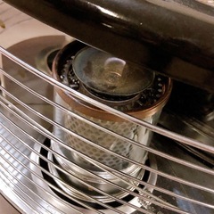 アラジン 石油ストーブ（12）2012年製 AKP-S242 自然通気形開放式石油ストーブの画像