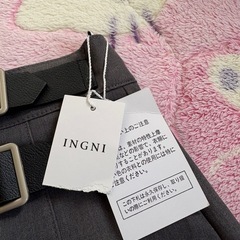 【INGNI】グレー　スカート　未着用の画像