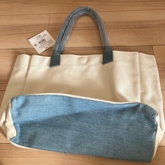 ハローキティ　ドラえもん　コラボトートの画像